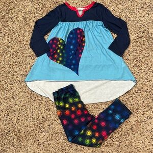 🆑FINAL PRICE‼️ Girls size 3T matching set in blue with a multicolored heart
